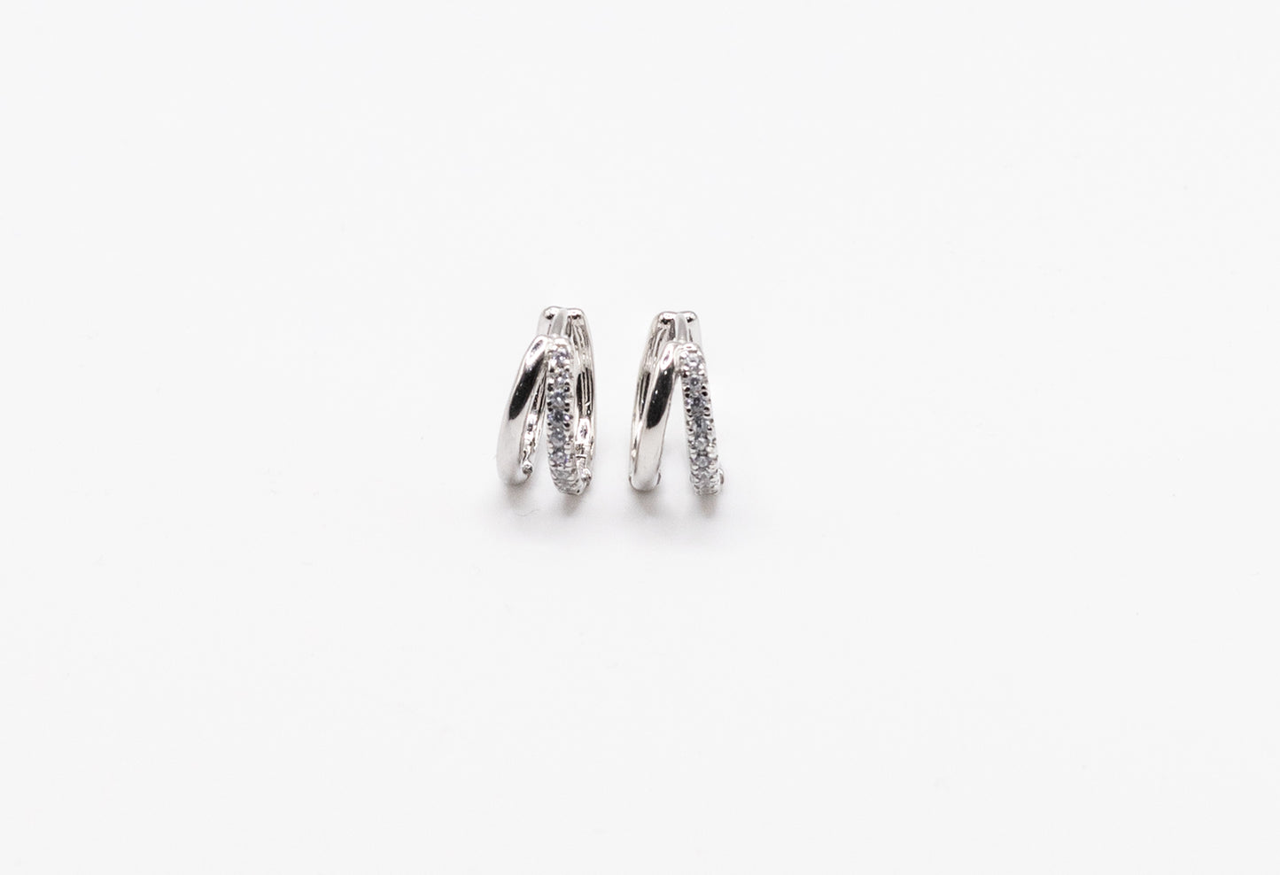 Zirconia Cuff Hoop Earrings – 18G Gold & Silver