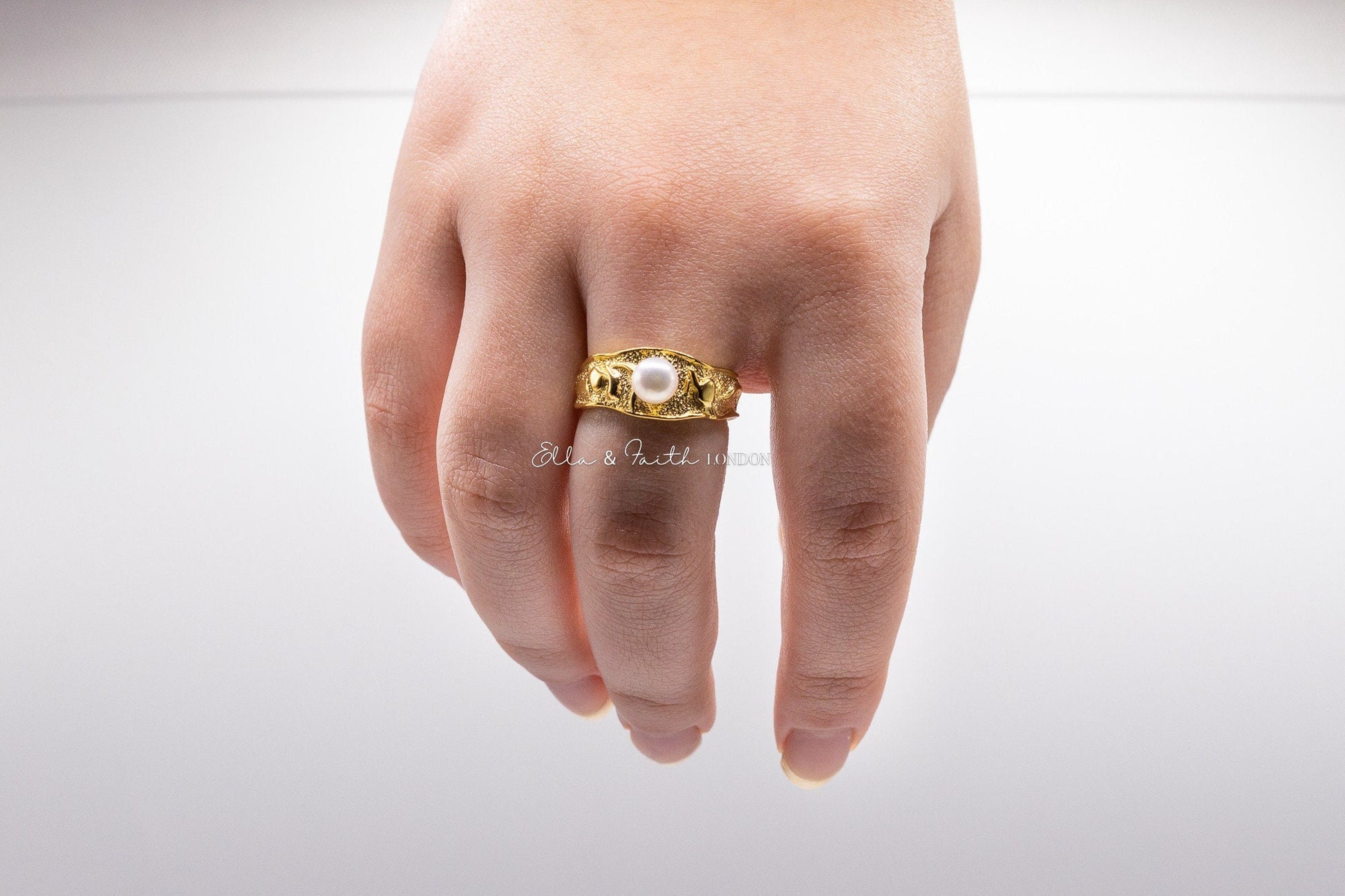 Gold Ring Pearl | Gold Antique Ring | Ella & Faith London