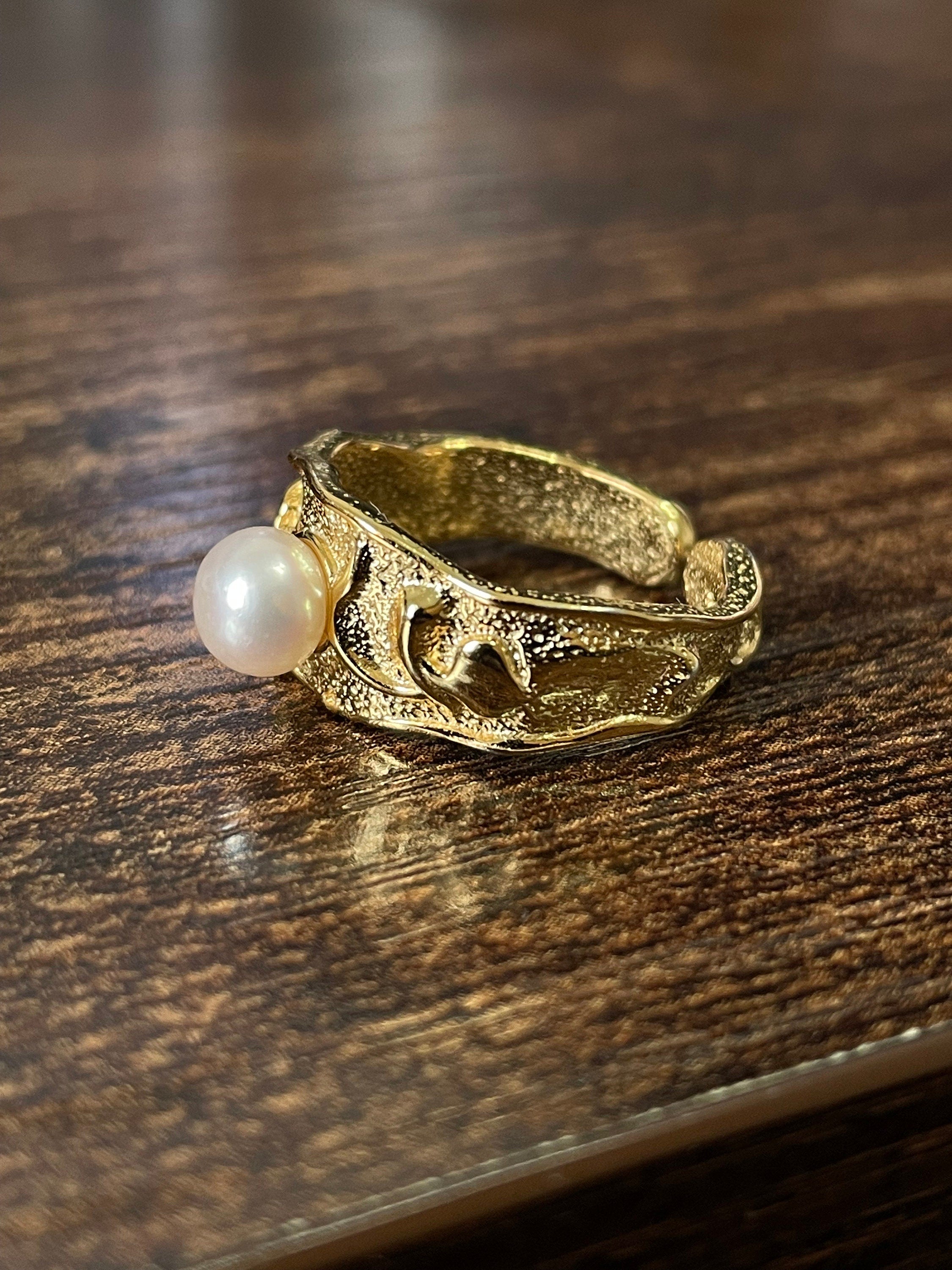 Antique Ring 3D model 3D printable | CGTrader